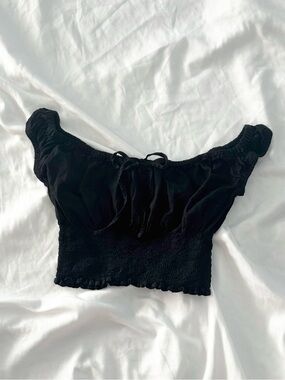 Brandy Melville Black Off-Shoulder Ruffled Crop Top